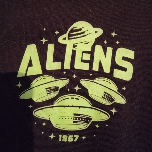 🌿Riot Queen Black Aliens Need My Space Crop Top Shirt - Picture 2 of 4